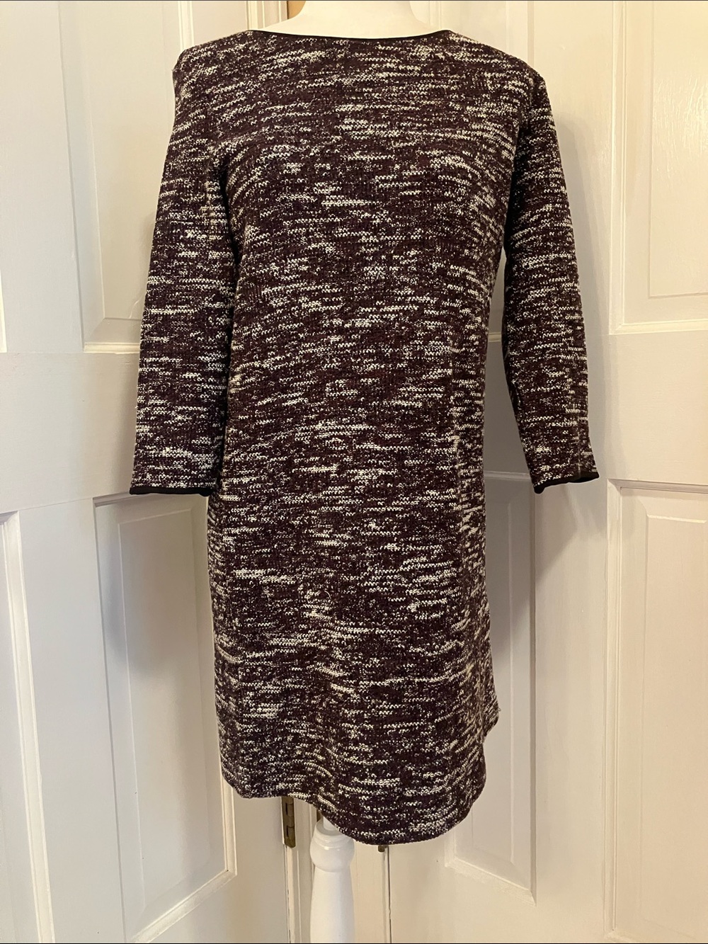 Cranberry & Black Tweed Look Stretch Dress with Exposed Zipper EUC